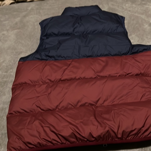 Nike vest - Picture 3 of 3